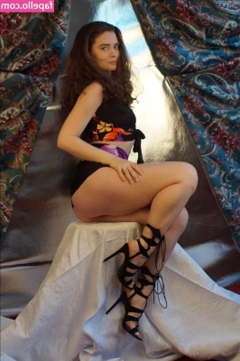 Savannah Small [ savannah-small-1 ] - Bonjour, this is Piper! Are you ready to go deeper in me? As a