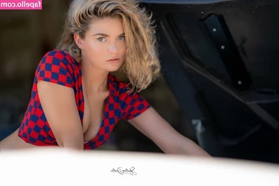 Savannah Small [ savannah-small-1 ] - find the full version of the video in your DM
