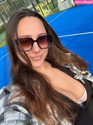 InnaLuve - First to tip $50 on this post will get a yummy voice note with me