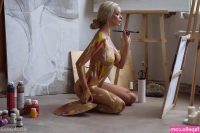 Ekaterina Enokaeva [ ekaterina-enokaeva ] - Push push In the bush