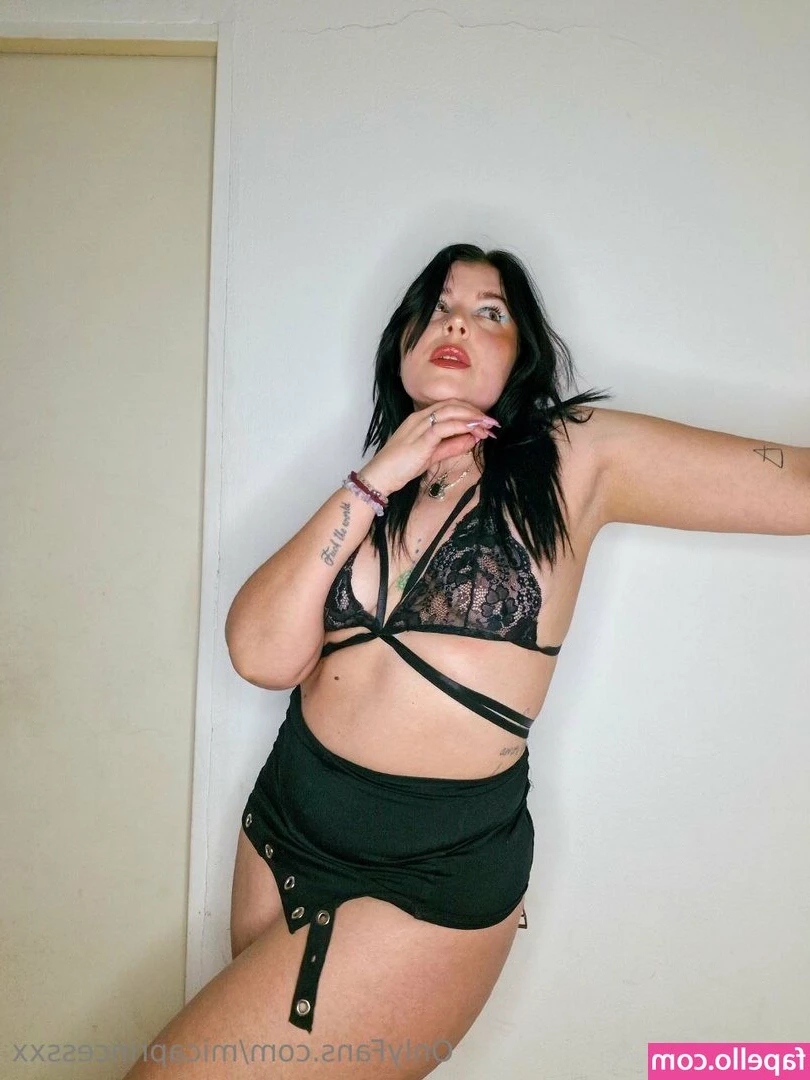 micaprincessxx - Steamy hot feet in performer heels