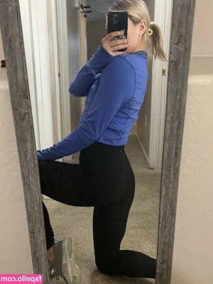 RedsDelight - sleepy but still 🥵