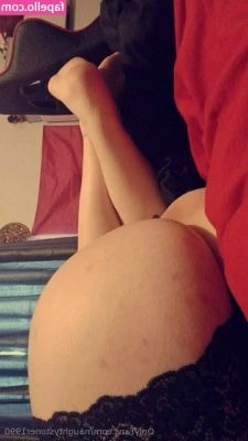 naughtystoner1990 - You can always find me near a beach ☀️