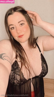 lizbethsrealm - Happy Friday 😈