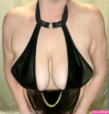 LadyKerrin - FILM WITH FANS : Part Two - Don’t forget to swipe to the next video
