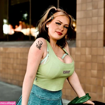 Grace Kivlin [ grace-kivlin ] - Can you see my boobs through this 😏