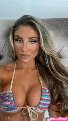 Chloe Streatfield [ chloe-streatfield ] - LOVE THIS LIGHTNING!!!!🥰 enjoy an ass-heavy set with some