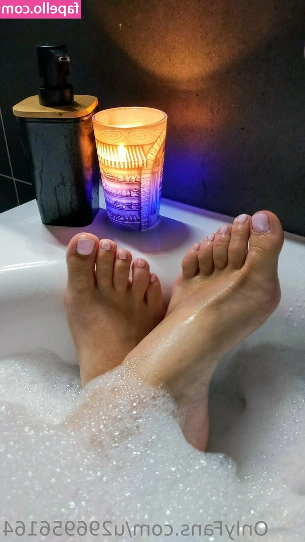 u296956164 - The more i tease you, the more you want me 👅👅