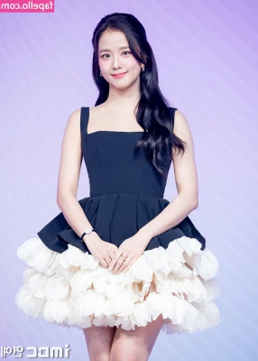 Jisoo - Wanna touch em?