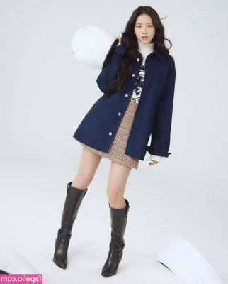 Jisoo - We grind on Mondays 😈😈