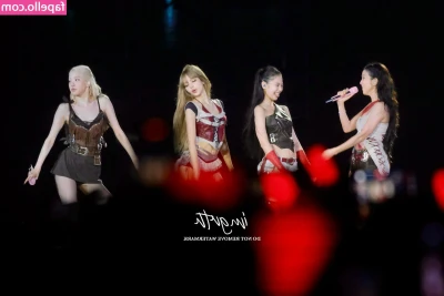 Jisoo - We love a phat pussy don’t we ?👅