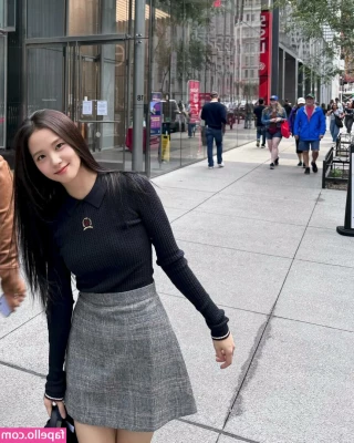 Jisoo - Make it splash!😫💦🌊