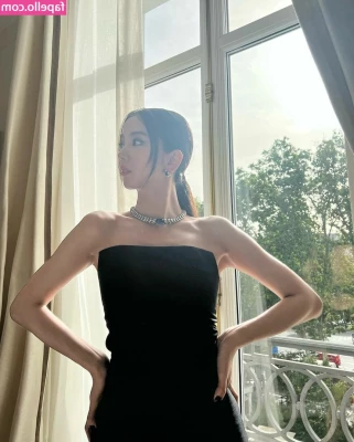 Jisoo - Today I'll make a raffle with a 💦🍆 video, may the force be with