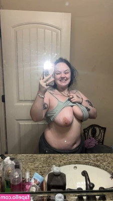 ellaenchantedd - kisses for my fans