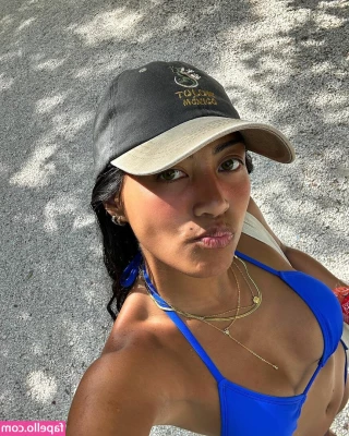 Sophia Cuerquis [ sophia-cuerquis ] - New content coming IM HORNY