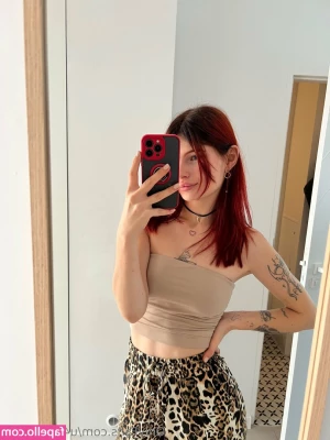 naomimurr - Fingers needs to be Fucked on Too    Like  amp  or Tip your Favorite