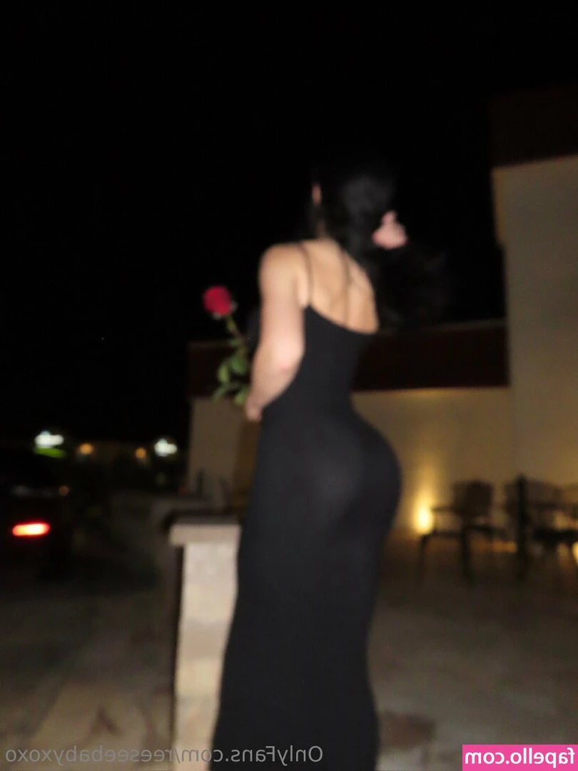 reeseebabyxoxo [ reeseebabyxoxo-9 ] - Looking for a True FemDom for your strapon needs  My friend 