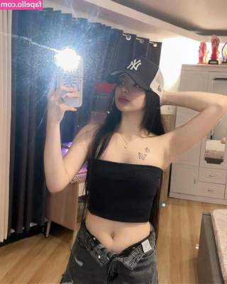 jhewelryhershey_ [ jhewelryhershey ] - Face mask on and feet up for you to pamper and massage  what a lovely