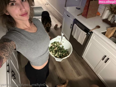 itsoctaviamay [ itsoctaviamay-10 ] - I feel so horny now who wanna play
