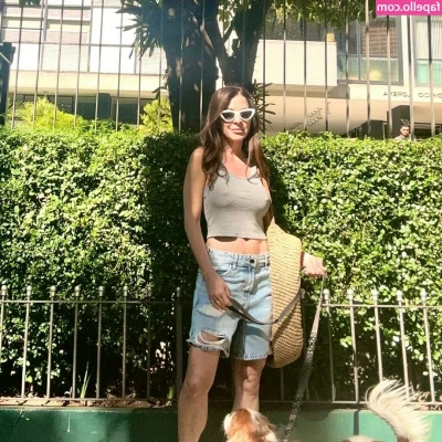 Ana Paula Padrão [ ana-paula-padrao ] - Sunnuntaina tulossa uutta videota  tuhmasivu nbsp kanssa