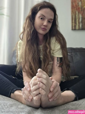 sweetsoleprincess - Cum fuck my tits!