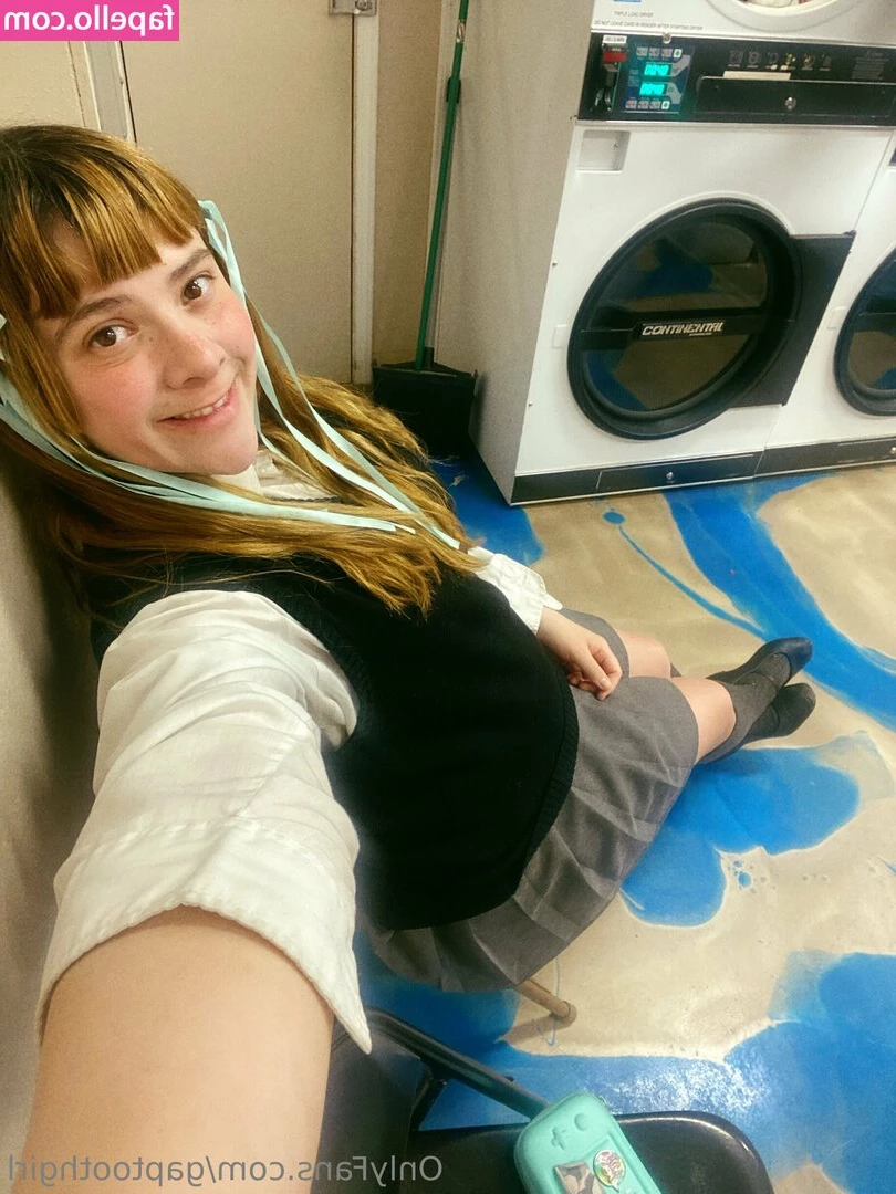 gaptoothgirl - Do you want to play? 😏💋💦