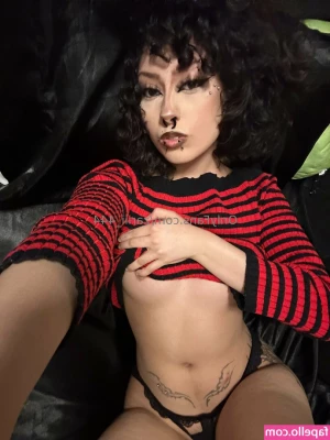 zariii_444 [ zariii-444 ] - new content coming to your dms :)