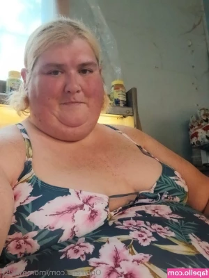 mommak87 - My dirty cum slut sub slave Lee  u195842636 shoots his cum while