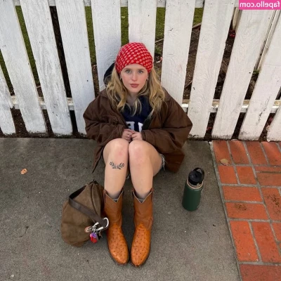 Lulu Wilson [ lulu-wilson ] - Really hard to post when I m a full time mama over here  Doing the