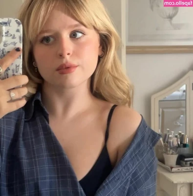 Lulu Wilson [ lulu-wilson ] - B L U E