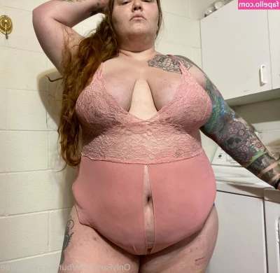 bunnycakesogfree - whats your favorite feature  my tongue  my boobs  my ass   or my pussy