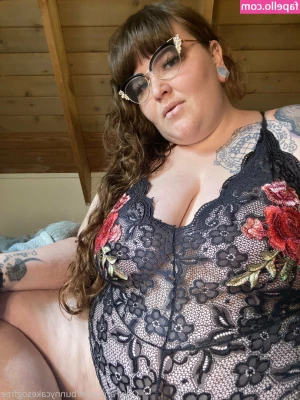 bunnycakesogfree - Need some bunny to love 💖