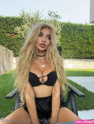 evakisses - are they hot