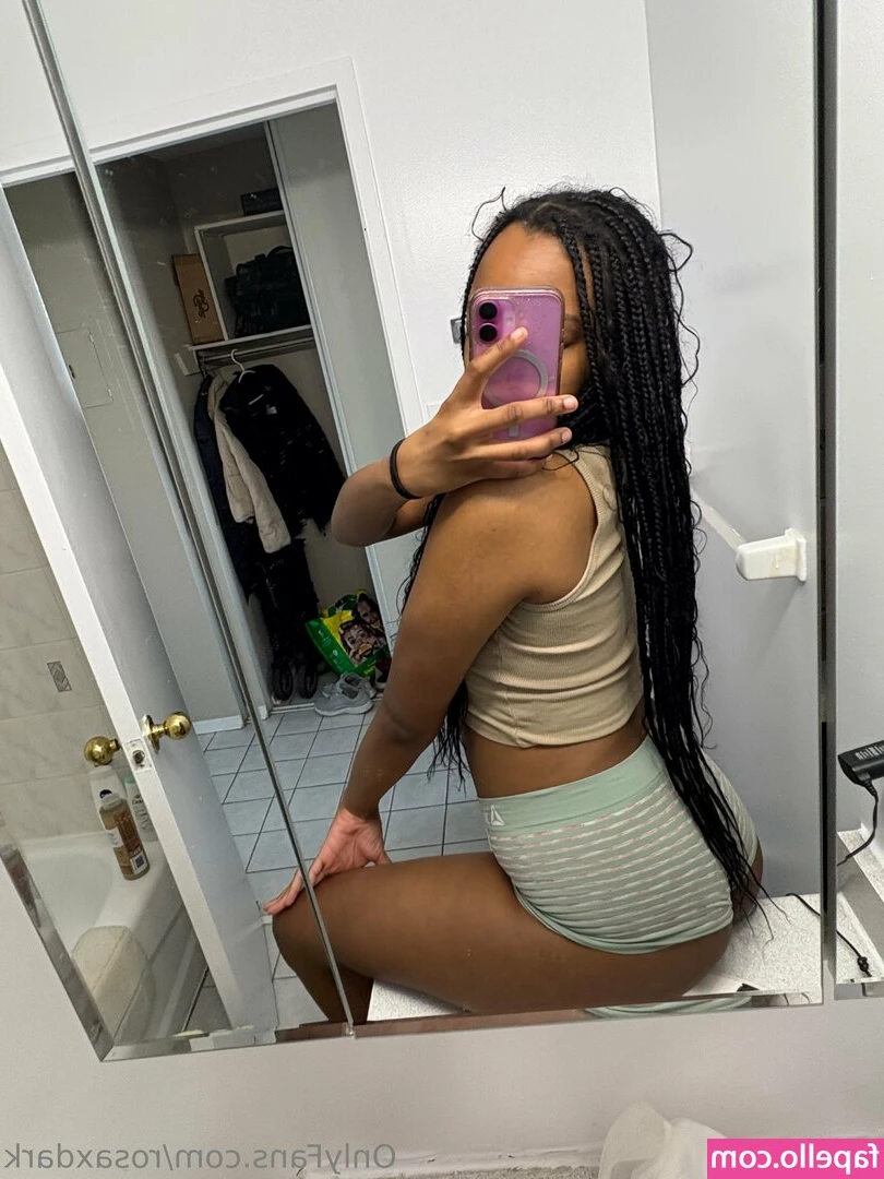 rosaxdark - Let's have some fun tonight! DM me 🖤