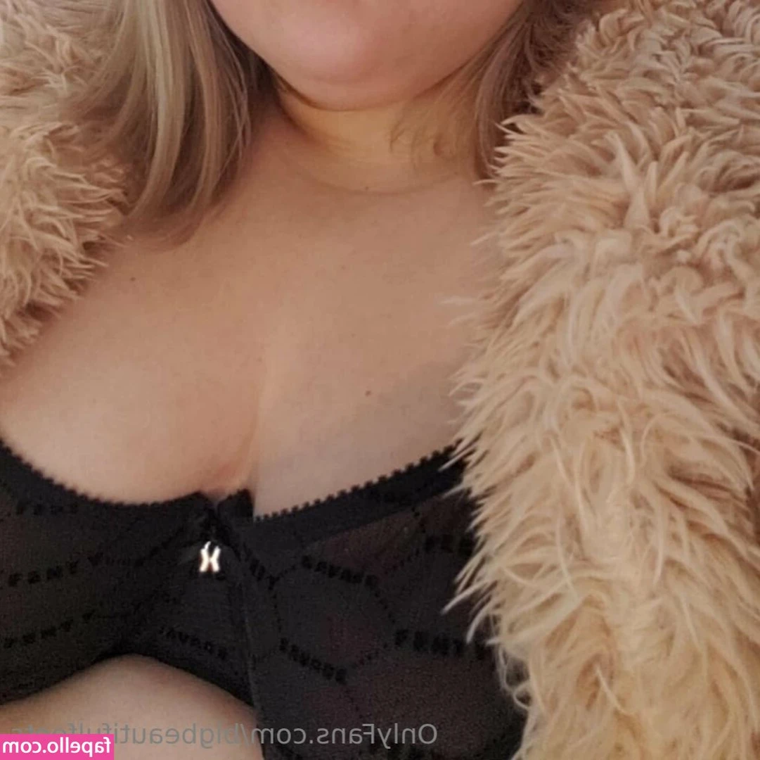 bigbeautifulfeets - Uma gozadinha bem gostosa pra começar a segunda 🥵😋