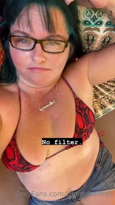 mamakatfree - A lil teasing video fresh out of the shower  of my cute lil outfit