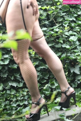 mamakatfree - Presidents Day…..Working those calves! Makes me look great in