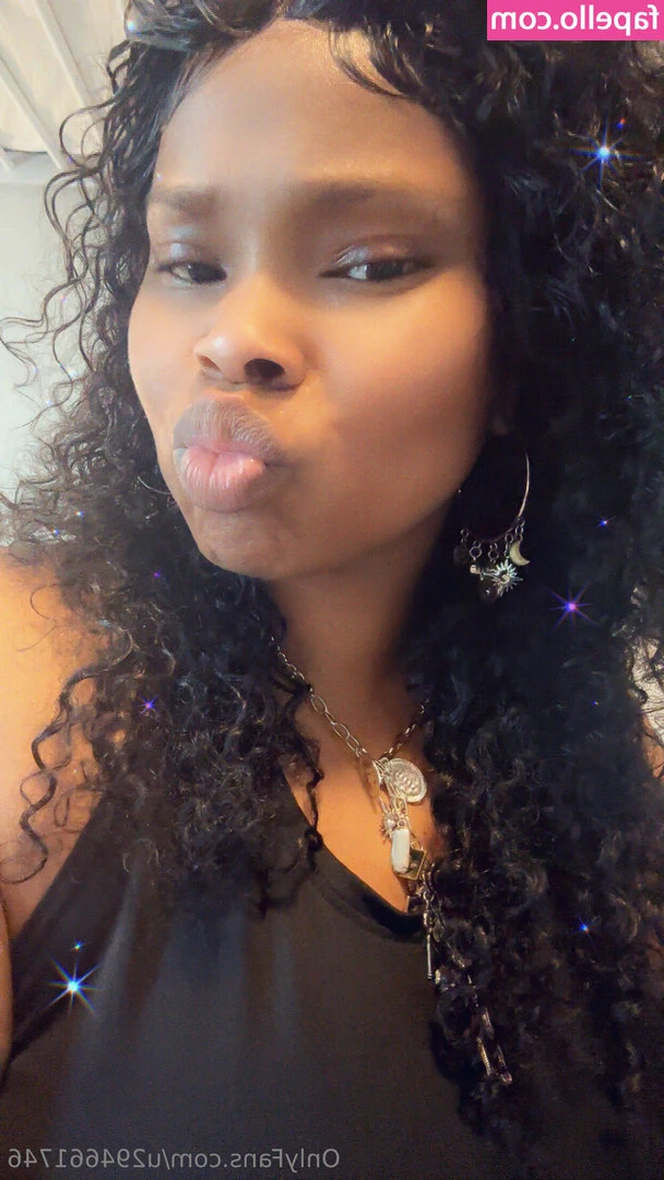 u294661746 - Yes, I'm a spoiled bitch with a tiny clit🙄🤏🏻 And yes, I just