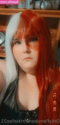 trixiefae21 - Evening😊 Legs out😘