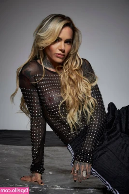 DJ Caca Werneck [ dj-caca-werneck ] - Well I didn't make any pics in this outfit 🙈😭  What a dumbass