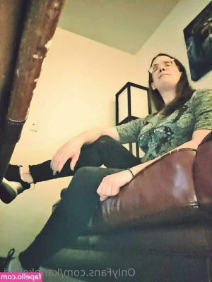 kariekolibri - Cum and make me take this off 😈