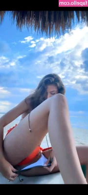 Rachel Michelle [ rachel-michelle ] - Hey!! Replies to my DMs will be slow next few days. Just a heads up