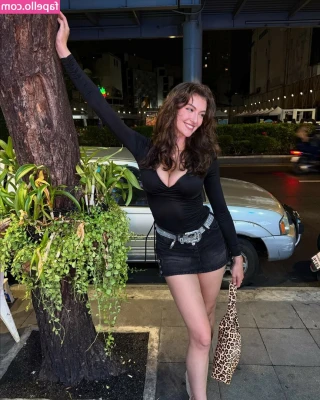 Rachel Michelle [ rachel-michelle ] - Straight From The Set part 1