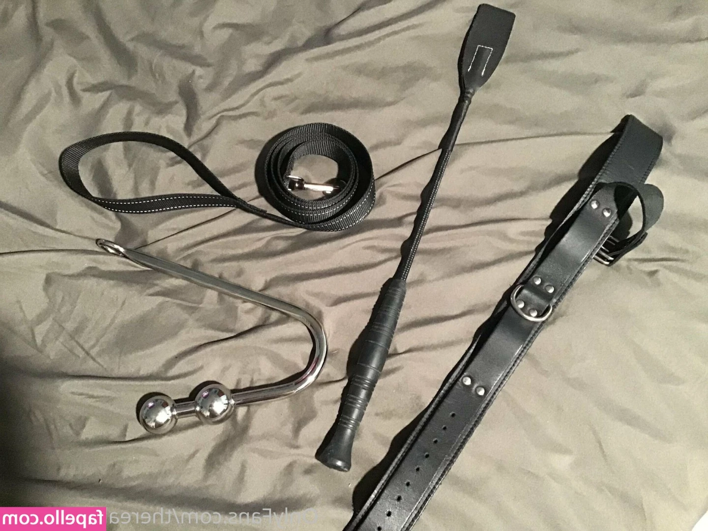 theloungeroom - I want to spread my buttocks and sit on your cock in reverse cowgirl
