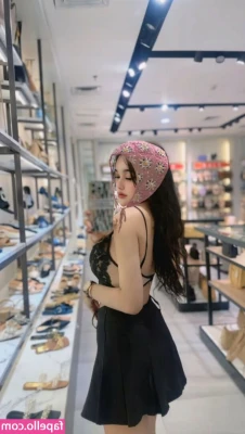 Olivea Hadid [ olivea-hadid ] - 兔兔這週同樣会开直播 和大家庆祝新年 元旦