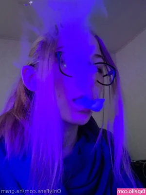 ha.gram [ ha-gram ] - My feet are SO fucking dirty video