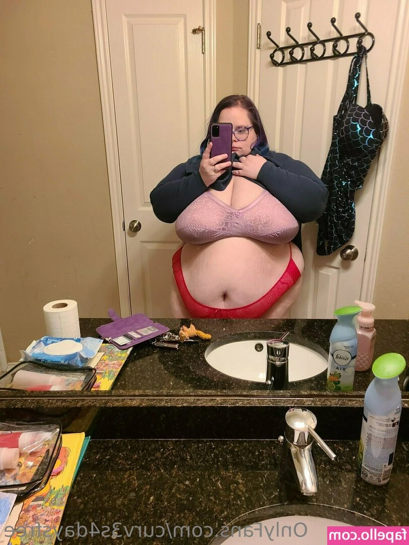 curv3s4daysfree - Baby, i'm so horny 🔥 please, write me ❤️