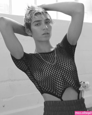 Izzi Rojas [ izzi-rojas ] - For my new subs   I know ya like what you re seeing so let the tip