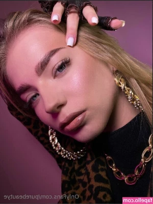 purebeautye - SPREAD AND READY 😵‍💫 bending over and getting myself in the