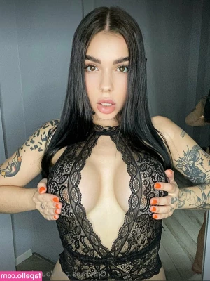 purebeautye - got a lap dance from @lunaluck last night on cam! sometimes i really